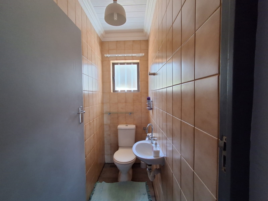 4 Bedroom Property for Sale in Jongensfontein Western Cape